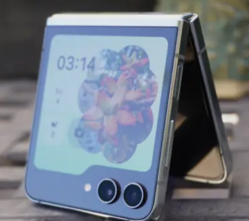新的泄露暗示了 Galaxy Z Flip 6 的颜色