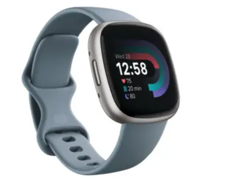 Fitbit Versa 4 智能手表降至 150 美元